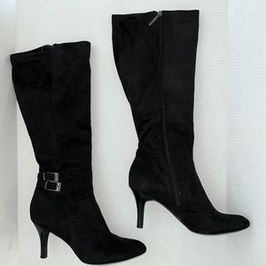 Calvin Klein Women's Dayleen Suede Boots